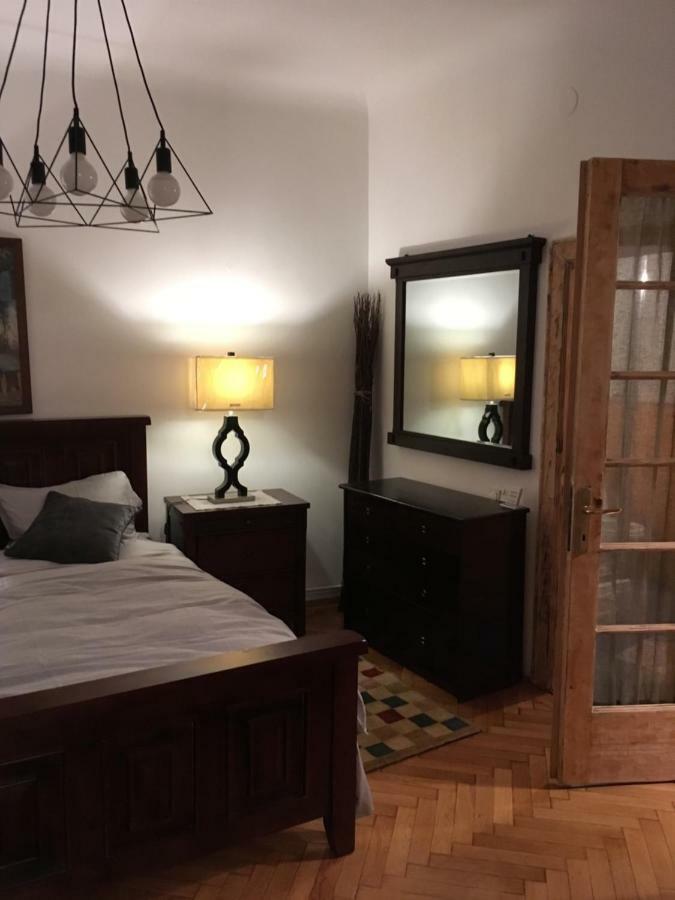 Vintage Apartment Букурещ Екстериор снимка