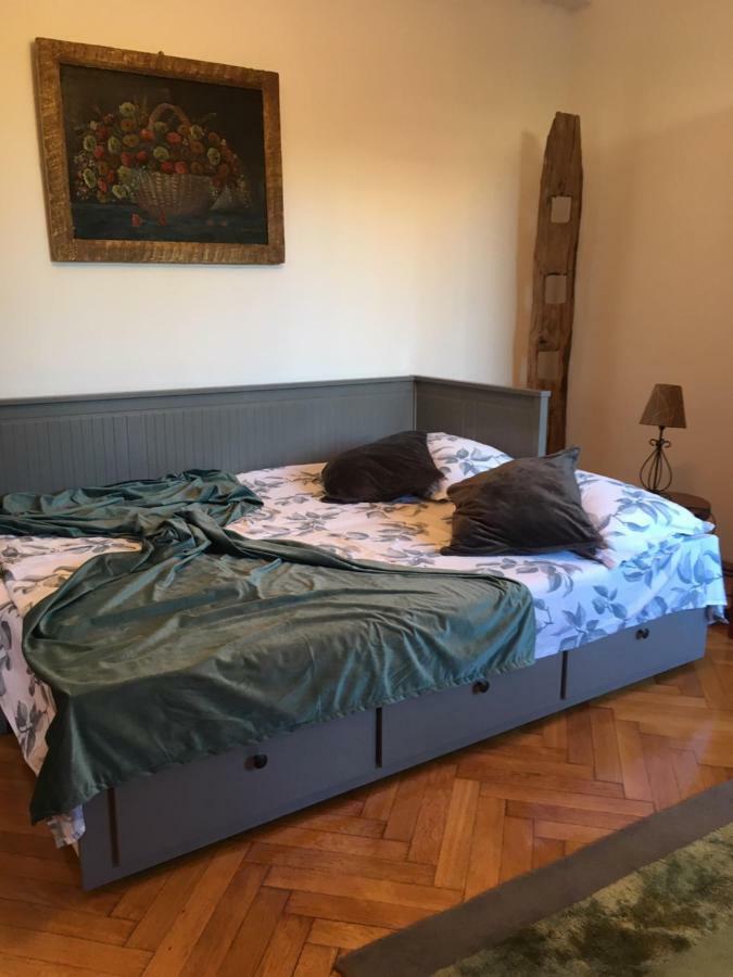 Vintage Apartment Букурещ Екстериор снимка