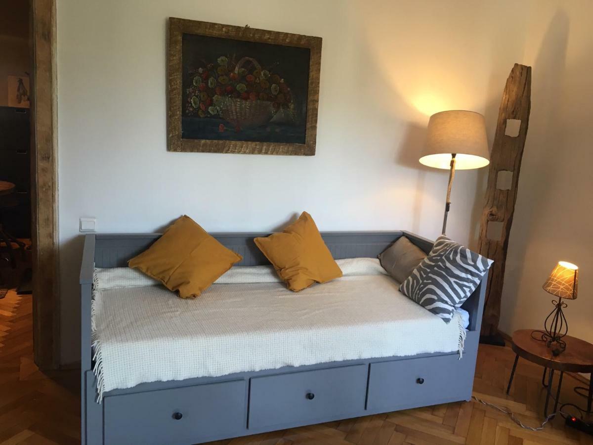 Vintage Apartment Букурещ Екстериор снимка